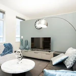 premium-2bd-loft-dt-heated-parking-rooftop-winnipeg.winnipeg-hotels.net/